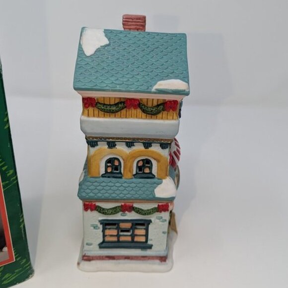 NEW VTG Traditions Lighted Ceramic Toy Shop Store Santa Christmas Pencil House - Picture 5 of 10